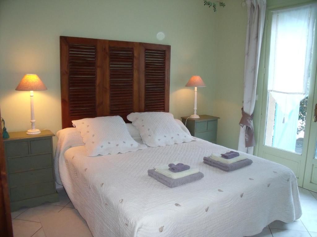 Maison D'Hotes Le Moulin Pointu Bed & Breakfast Sainte-Nathalene Room photo